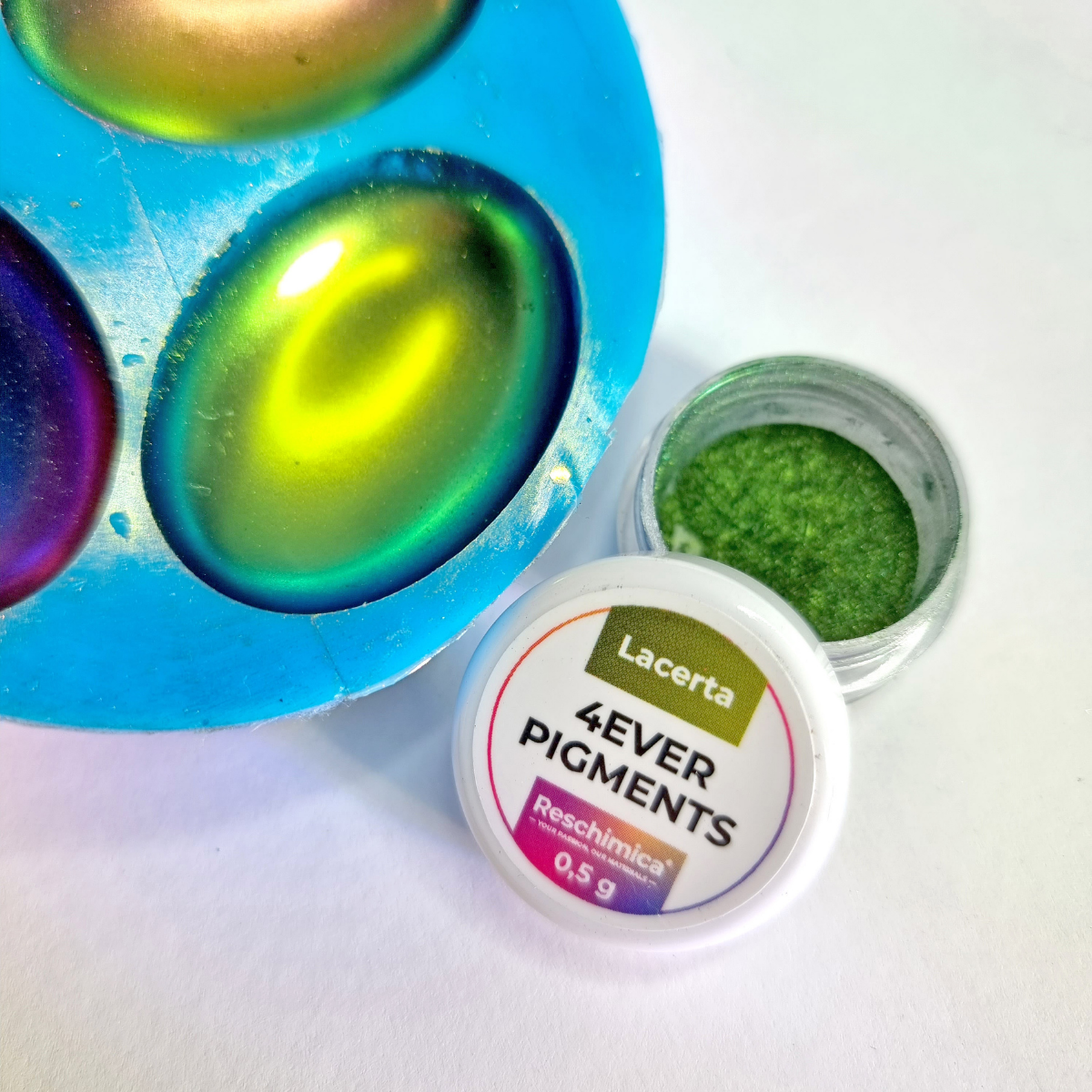 Pigment en poudre Chameleon, effet changeant et brillant pour les résines et autres produits
 Couleurs Pigments-Lacerta